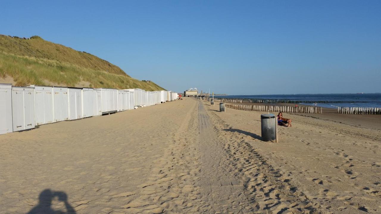 Ampel Bed By The Sea Apartment Westkapelle Bagian luar foto